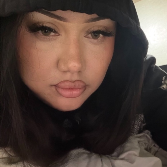 ashzuzu